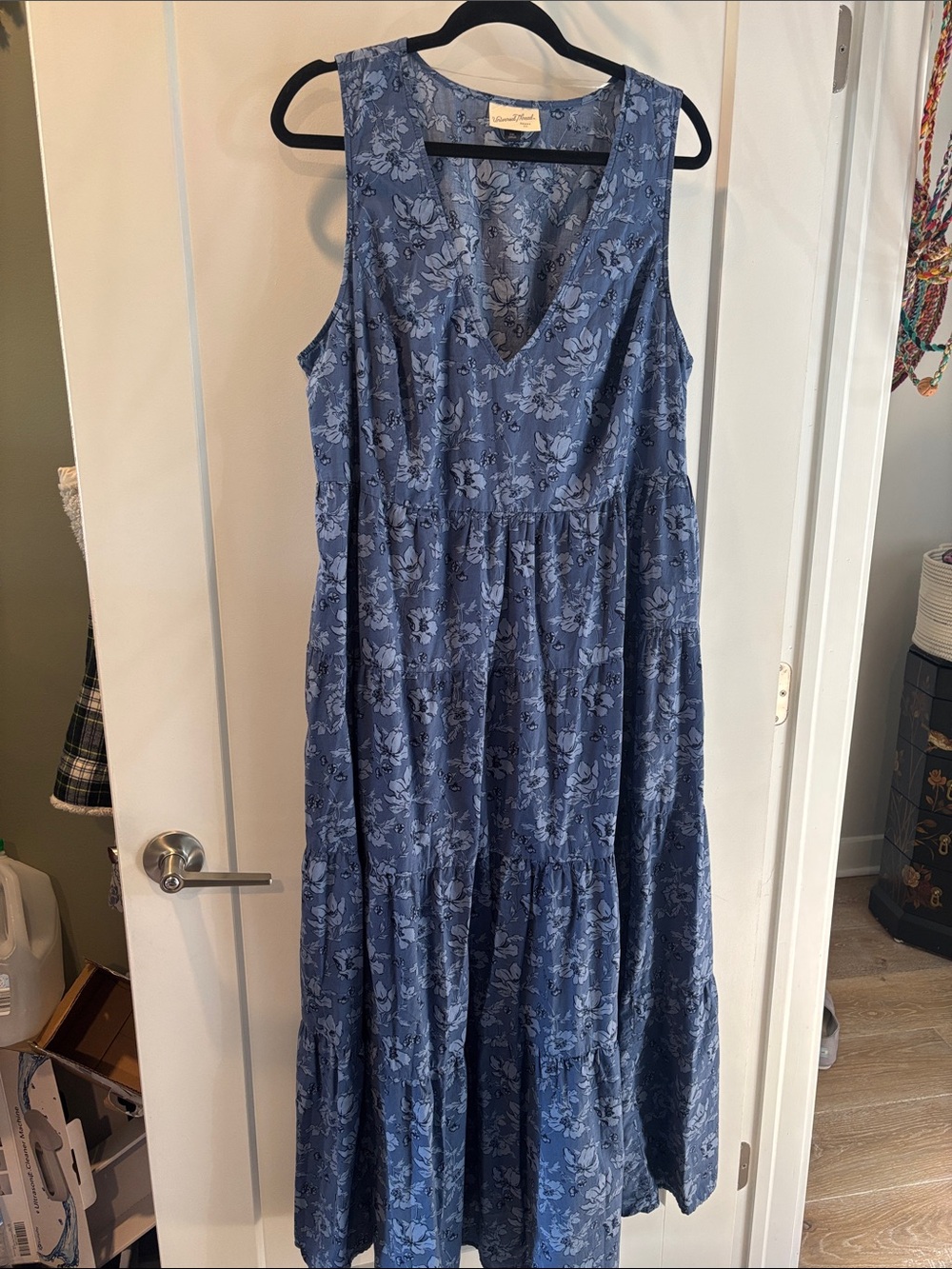 Universal Thread Blue Floral Tiered V-Neck Maxi Dress